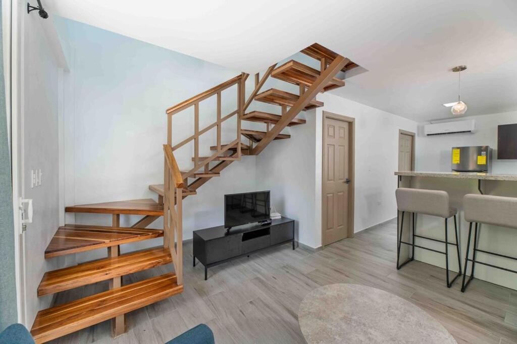 Cozy Beach Villa At The Shores 5 Minutes From The Beach West End Eksteriør bilde